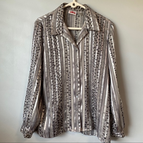 Vintage Animal Print Blouse - Picture 2 of 8